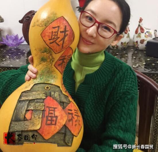 孙楠前妻近照曝光，曾为家庭放弃事业，如今5