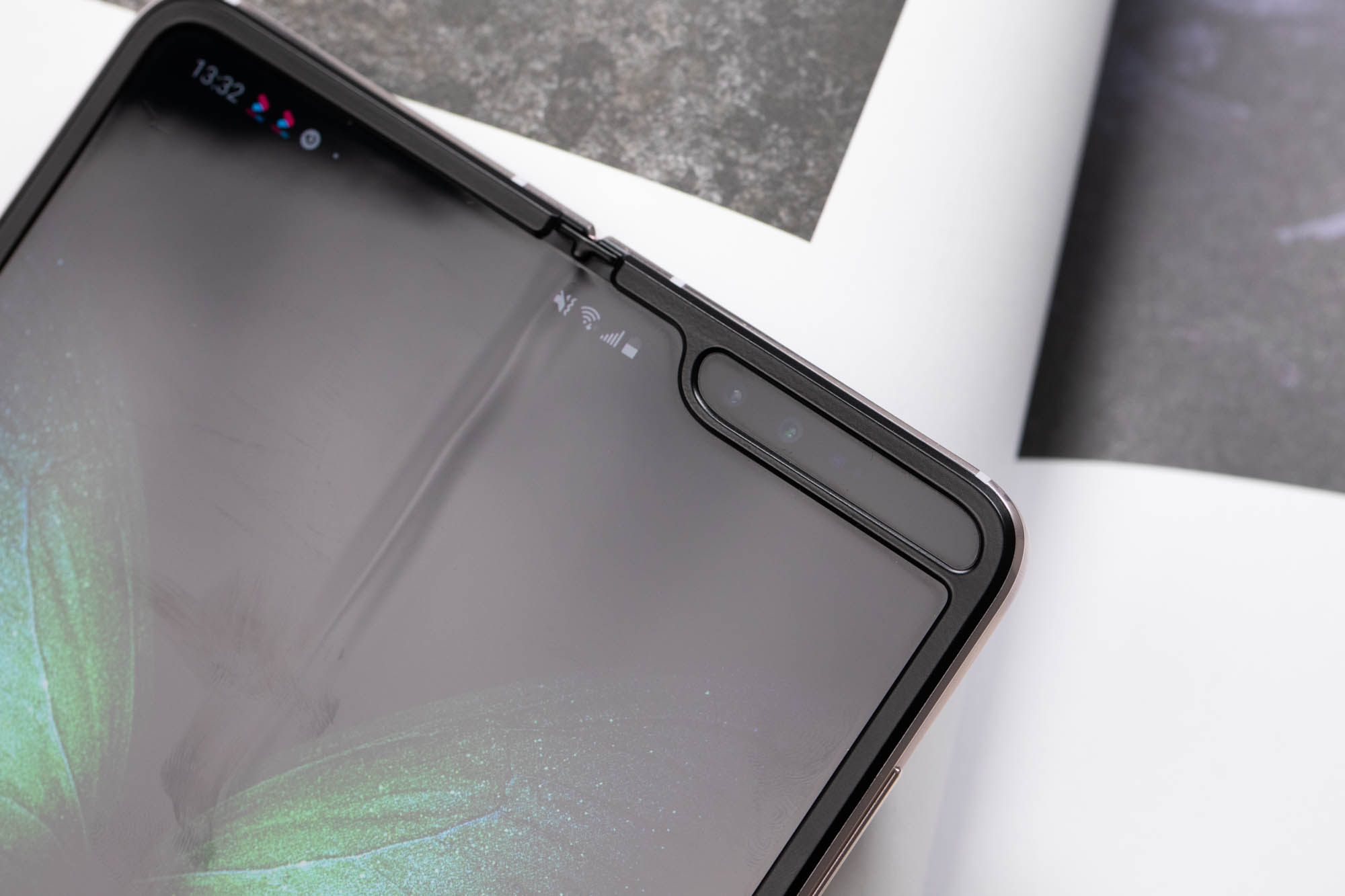 折叠屏形态+多任务处理 三星W20 5G版手机体验