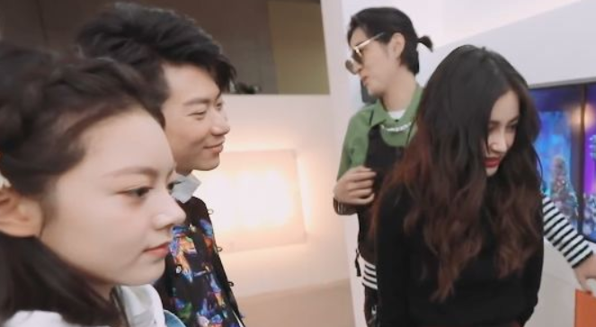 拍照怎么把脸弄模糊 16013ab002df4036a03dbacb98999d22.bmp