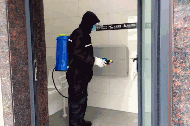 1506处,清洗道路  167条次,添置洗手液  277公斤,增加厕所卫生纸  335