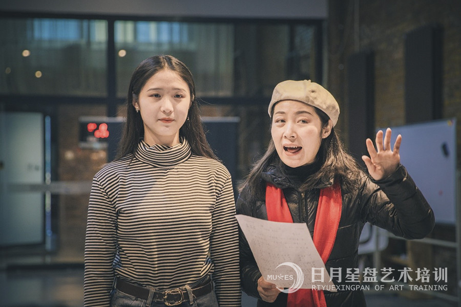 如何可以成为电影演员 2f1691902c41434a81e29b67a4d24f60.jpeg