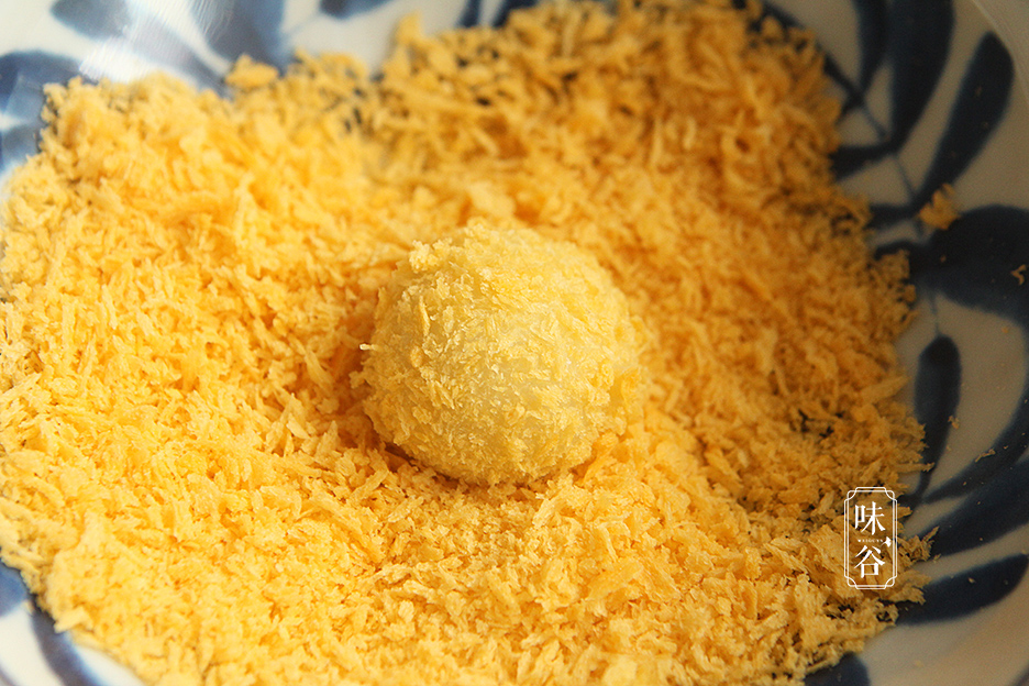 元宵节,教你汤圆新吃法,不用水煮,咬一口外酥里