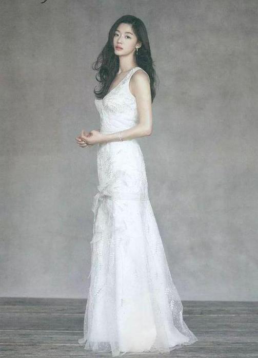 2020李英爱在韩国排名_韩国女星片酬榜前10,宋慧乔仅排第5,第一名单集要