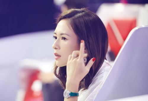 汪峰终于有了儿子，表现的太兴奋被网友痛批：