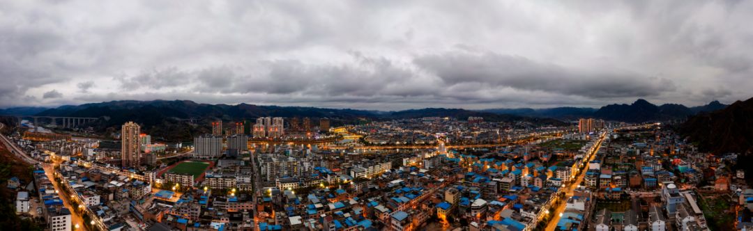 有条不紊地开展施秉全县上下一条心为了打赢这场战役疫情来临,全县