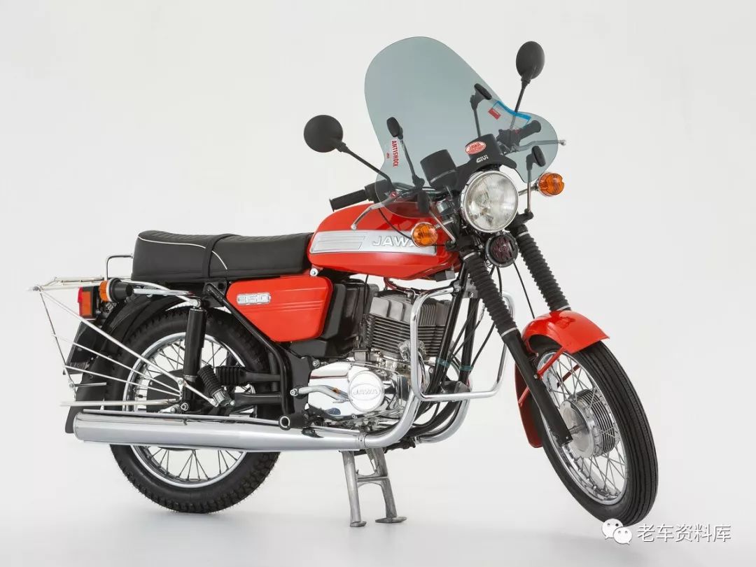 细品一辆1986年捷克斯洛伐克制造的jawa350摩托车