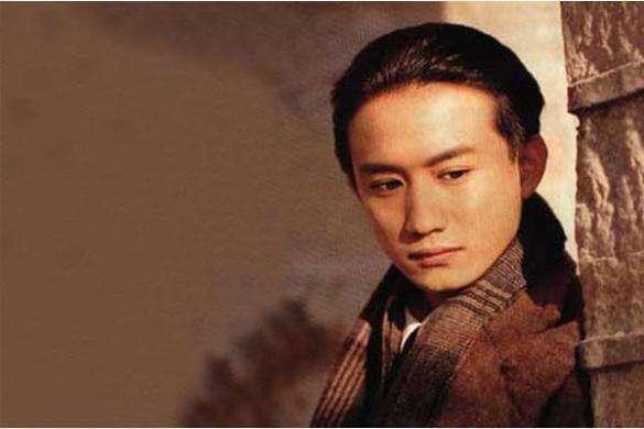 黄磊自爆多年不唱歌原因，8字谢娜何炅哭成泪人