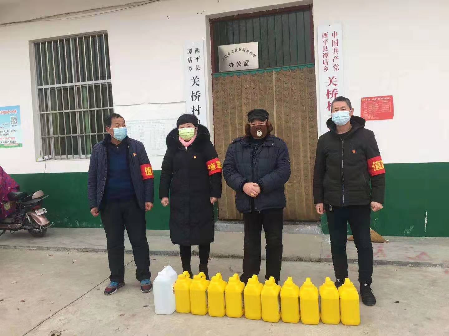 谭店乡人口_哥谭企鹅人图片(2)