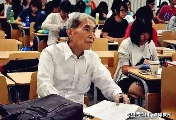 87岁上大学，96岁考上硕士，105岁考博士，你猜我现在在做什么？