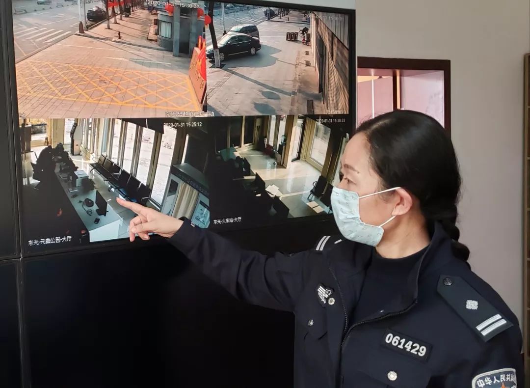 一线如果注定无法团圆那就一起作战致敬战疫中的双警医警家庭