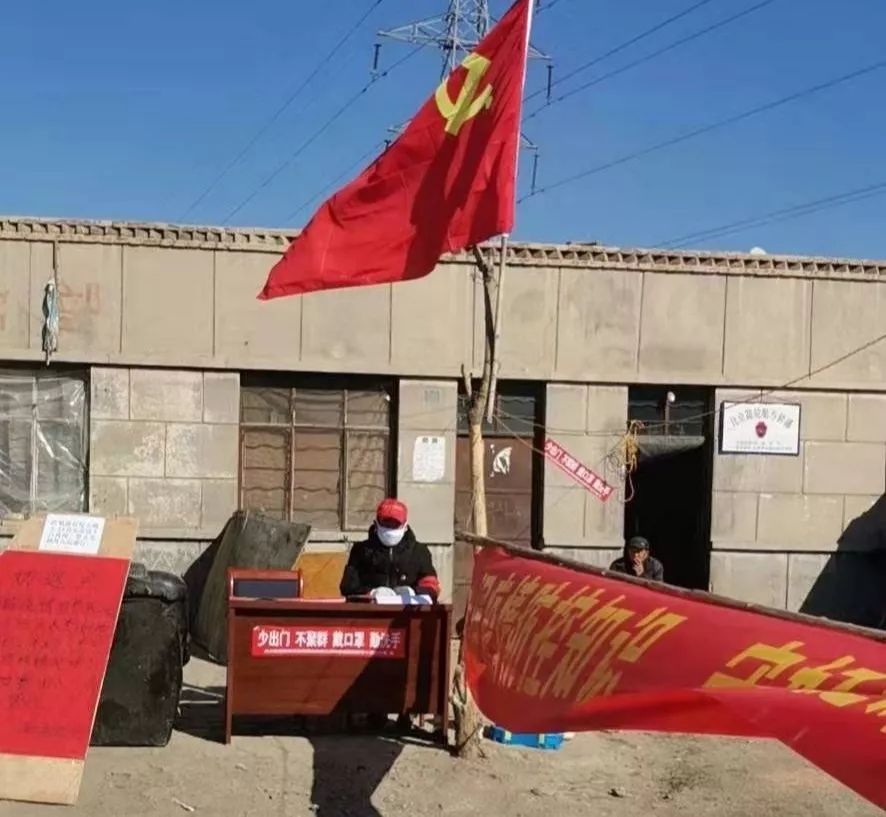疫情军人口号_疫情军人图片