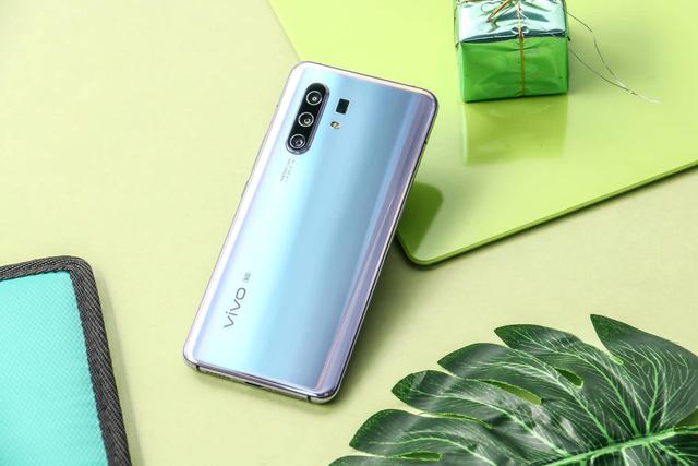 元宵节礼物怎么送?5g旗舰vivo x30 pro—颜值与性能让人无可挑剔