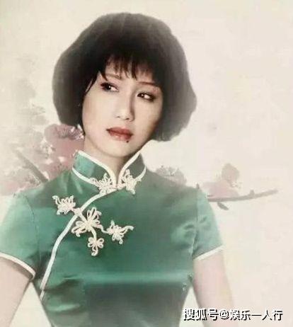 凭美人痣成名，与名导相恋多年却始终不娶她，