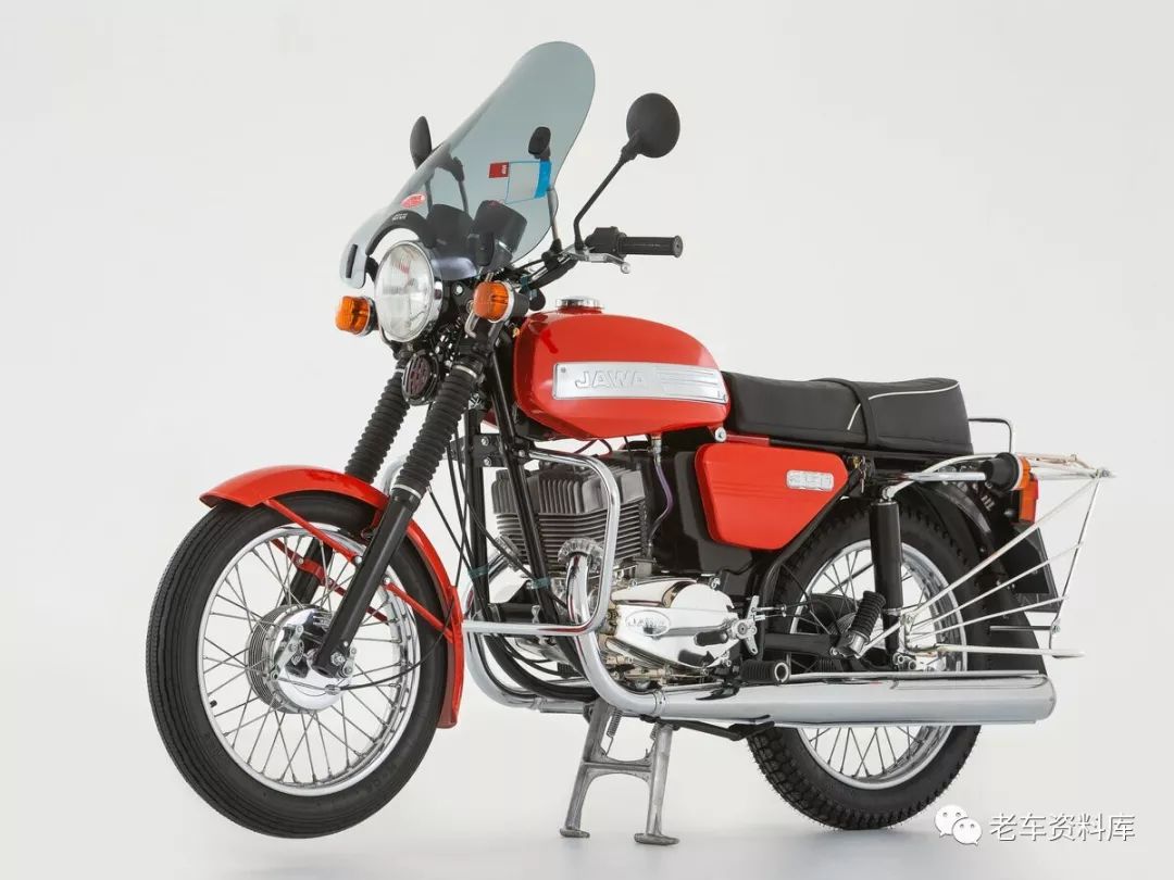 细品一辆1986年捷克斯洛伐克制造的jawa350摩托车