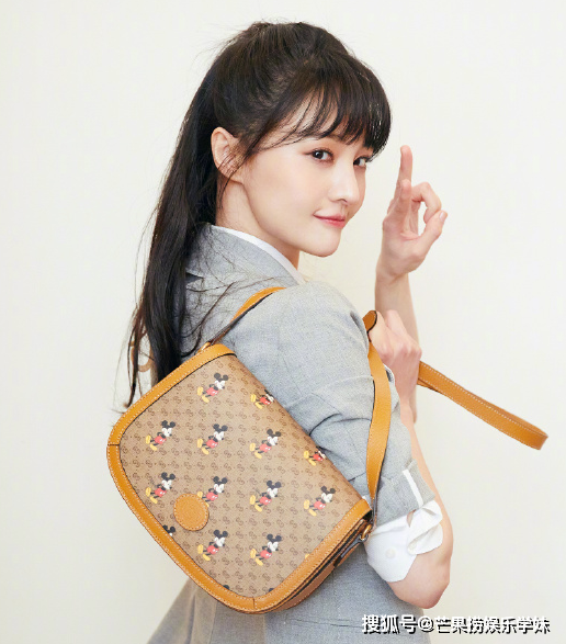 知情人曝郑爽张翰藕断丝连,两人讲和互换资源