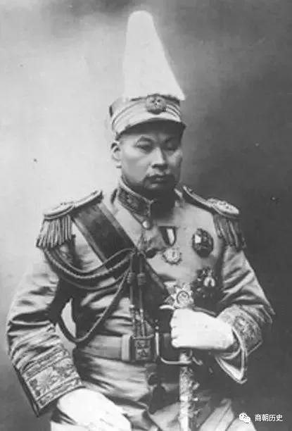 法国|匪徒被处决前，望向将军家属，将军忙道：放人！25年后他威震一方