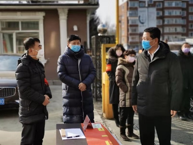 敦化市委书记刘岩智市长冯玉宝深入一线检查全市疫情防控工作