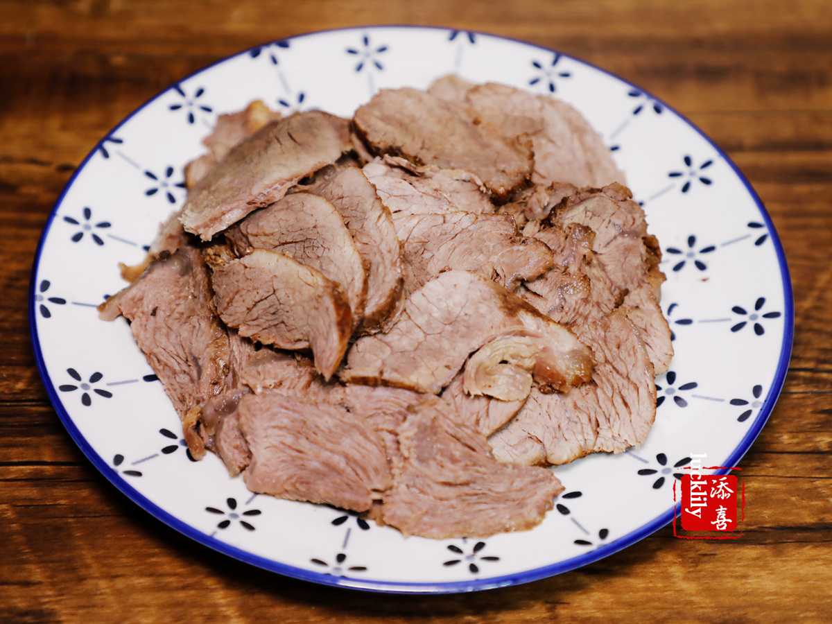 五香卤牛肉,五香卤牛肉的家常做法 - 美食杰五香卤牛肉做法大全