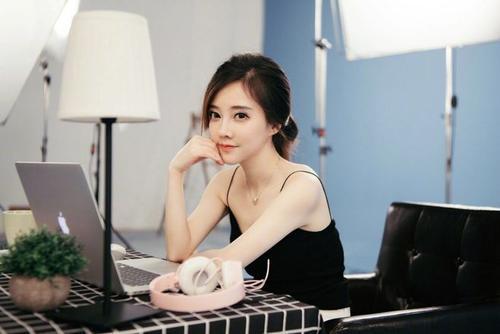 什么是流量主播 5e2b84b7dac84971898c67aed26f8d56.jpeg