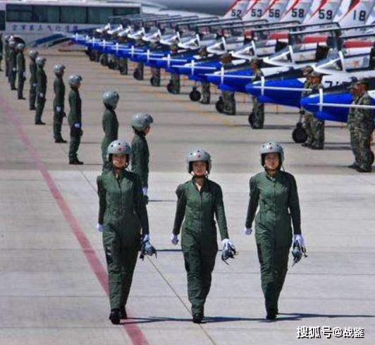怎么样才可以做飞行员 5fa2d68a93424c25a8bf8ae4f02f450f.jpeg
