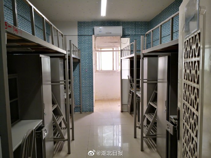 武汉部分高校宿舍被临时征用改造成定点医疗点