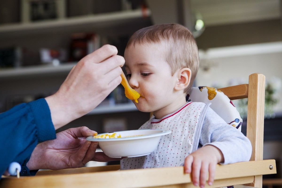 几个月可以训练宝宝自己吃饭 b68a5cf88a614db8b8b1df384286702e.jpeg