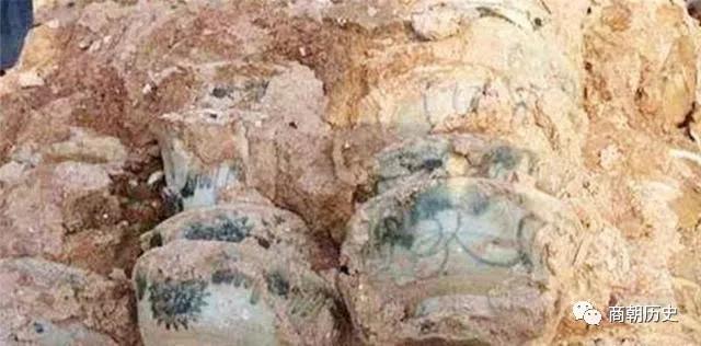 王文源|湖南发现一处清朝古墓，挖到一半，考古队长：这不是我家祖坟吗？