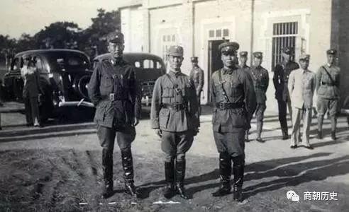 法国|匪徒被处决前，望向将军家属，将军忙道：放人！25年后他威震一方