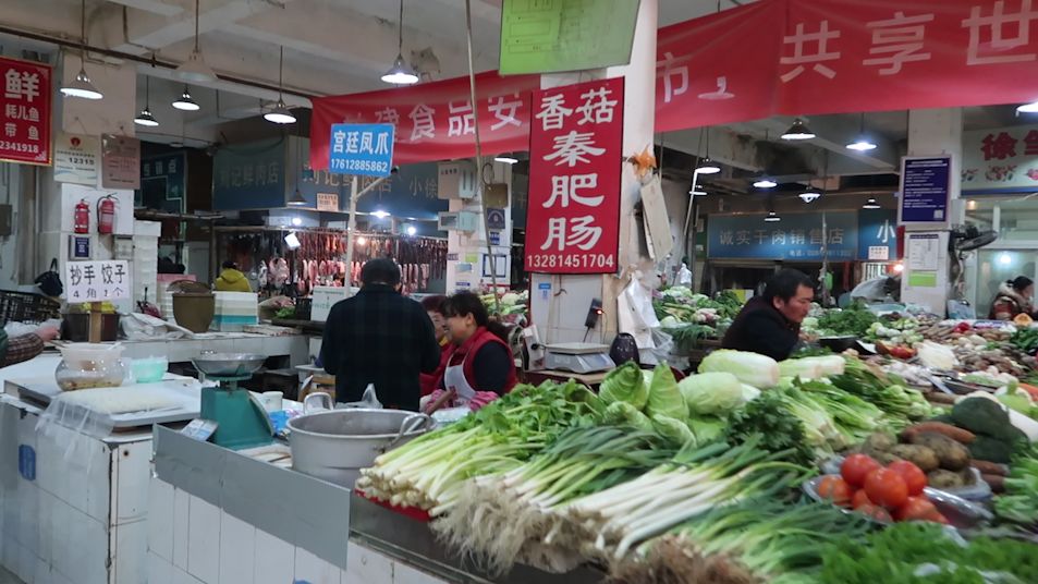 菜市场的GDP_菜市场简笔画(2)