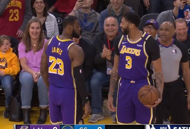 维金斯去了湖人 27b66c2b87d14d29aaf446d302e74e8b.png