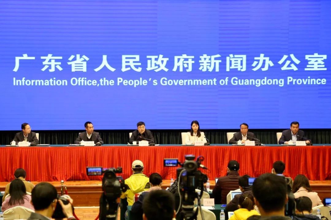 肺炎人口回流_新冠肺炎图片(2)