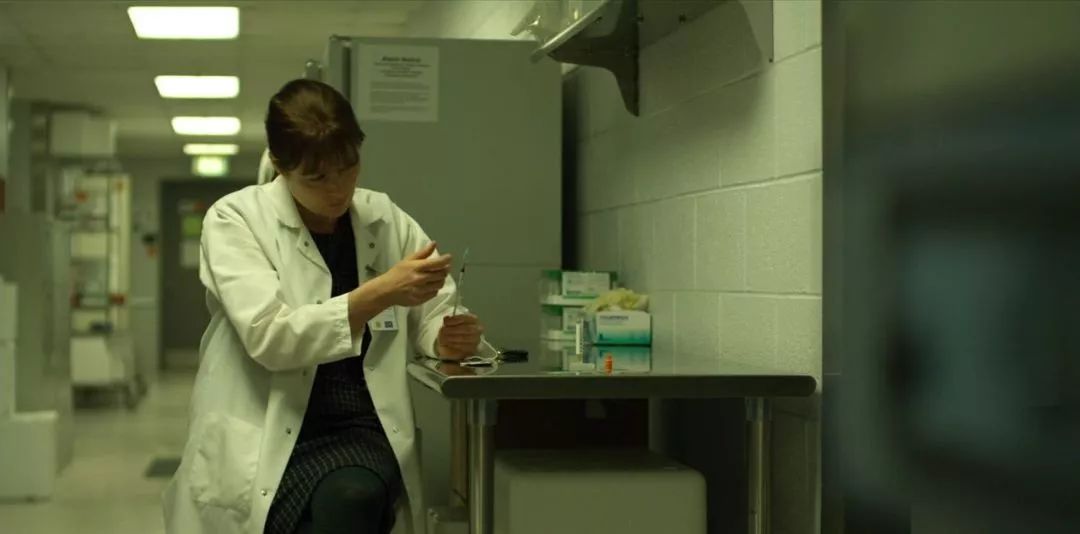 电影《传染病》:初看不知片中意,再看已是片中