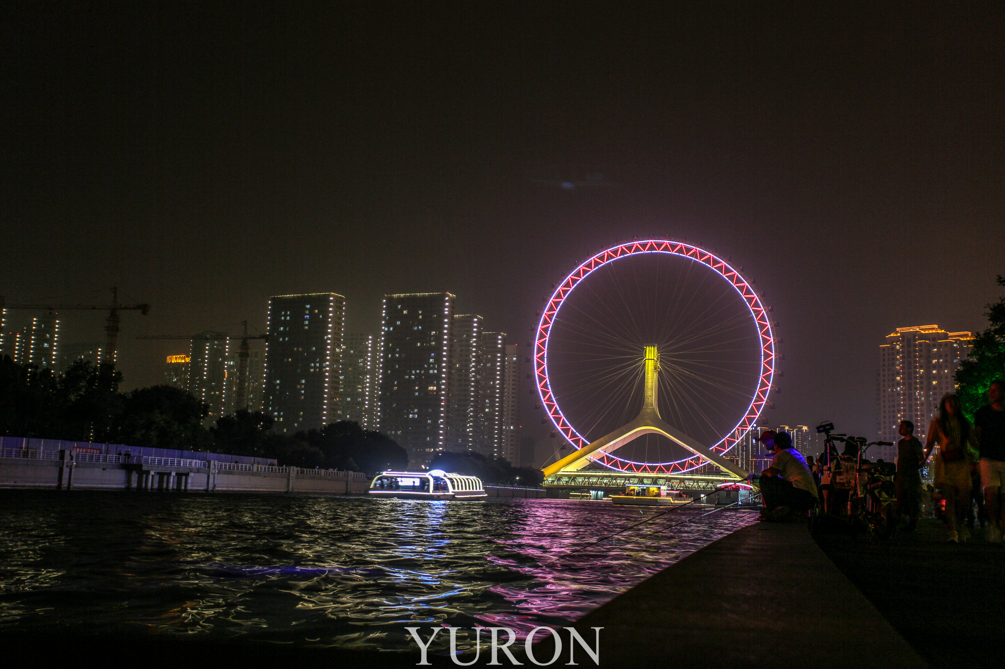 南京gdp何时超越香港_南京烟(3)