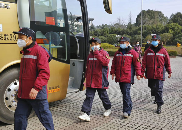 驰援湖北眉山首批医疗队刚刚出征早日平安归来