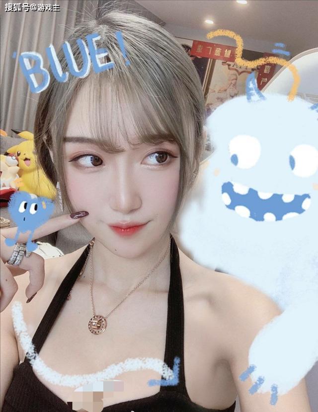 解说腐团儿晒最新照片，照片的亮点就是腐团儿