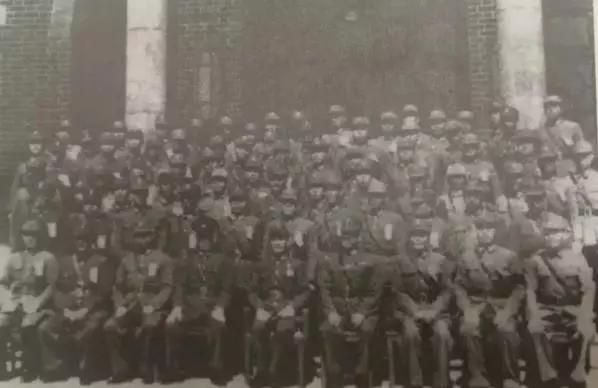 终结|国民党抗战后期最大手笔，蒋介石坐镇西昌，3天终结18年云南王