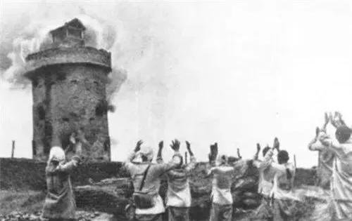 炮楼|抗战中，我军为何爱打日军炮楼，有啥秘密？日军俘虏含泪道出真相