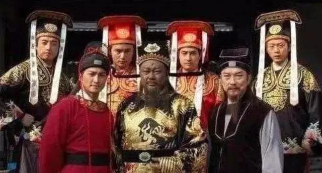 判官|包拯谁的案子都敢接, 那他的权力有多大? 放到现在都不敢惹