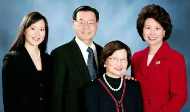 美国“华人第一家庭”：寒门子弟成华人船王，六金花四个哈佛毕业