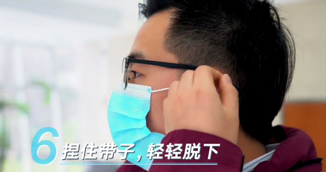 脱人口罩被打_戴口罩的人简笔画