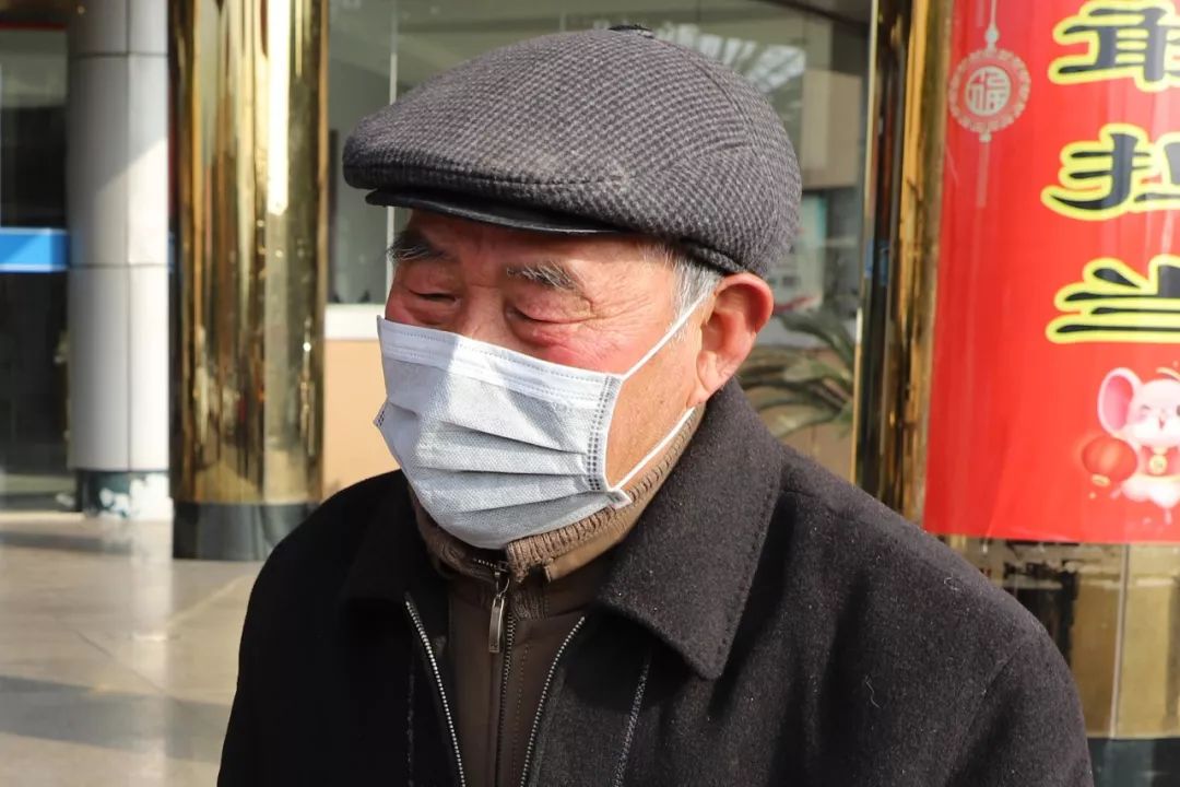 提起疫情,魏大爷不忍落泪
