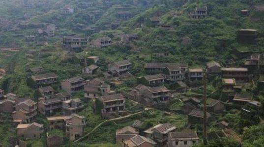 中国最美无人村,房屋破败诡异,游客慕名探秘成热门景点