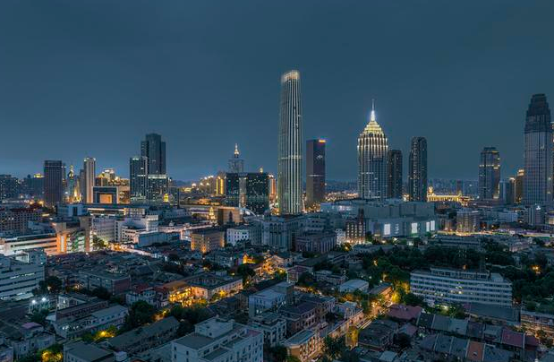 南京经济总量会超越_南京大学(3)