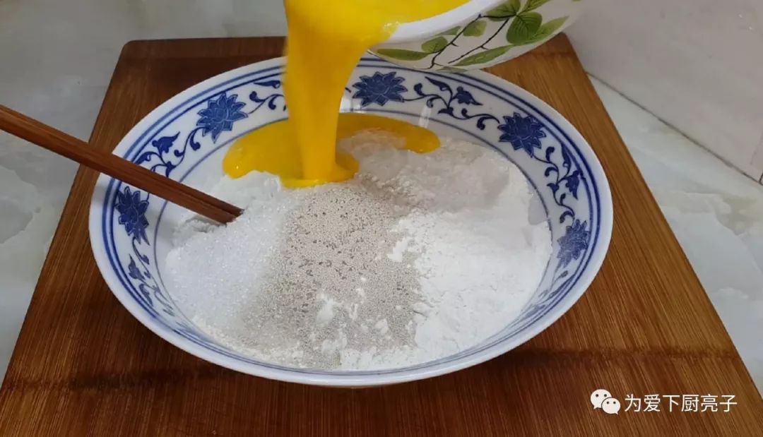 面粉别炸油条了,教你这样做,比烤的简单,比面包香,孩子都爱吃
