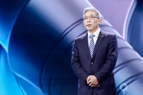 四大体系"的未来十年路线图发布后,北汽新能源常务副总经理何章翔以"