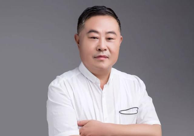 疫情下的餐饮业困境:老乡鸡损失5亿,真功夫收入下跌70