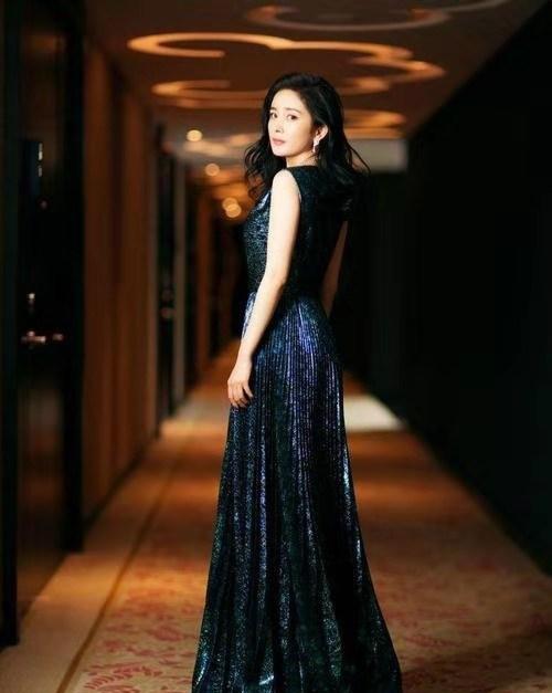 微博之夜2021微博女神 fc72e80aa2954fa8a9e75f26332812b3.jpeg