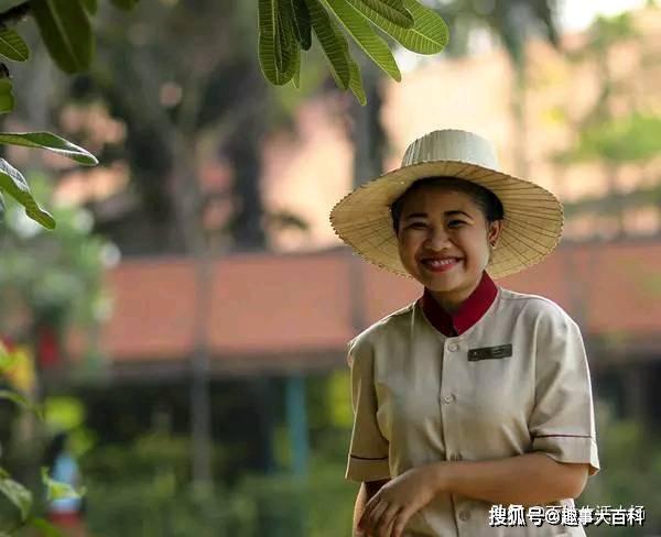 柬埔寨多大面积和人口_多国语言的柬埔寨小孩