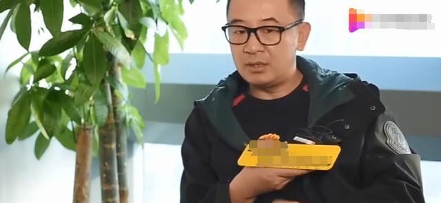 一个陷入谷底的男人，当他的名字出现在物资箱