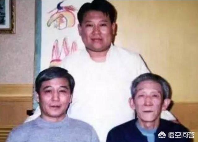 还有很多已经老去,去世的相声名家,如范振钰,是郭德纲的干爹,给老郭做